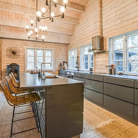 Amazing In W/ 5 Bedrooms Semesterbostad Rørvig