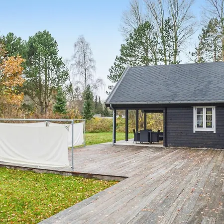 Amazing In W/ 5 Bedrooms *