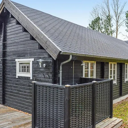Amazing In W/ 5 Bedrooms *