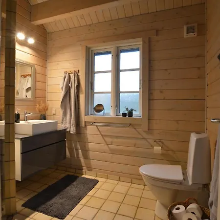 Amazing In W/ 5 Bedrooms Semesterbostad Rørvig